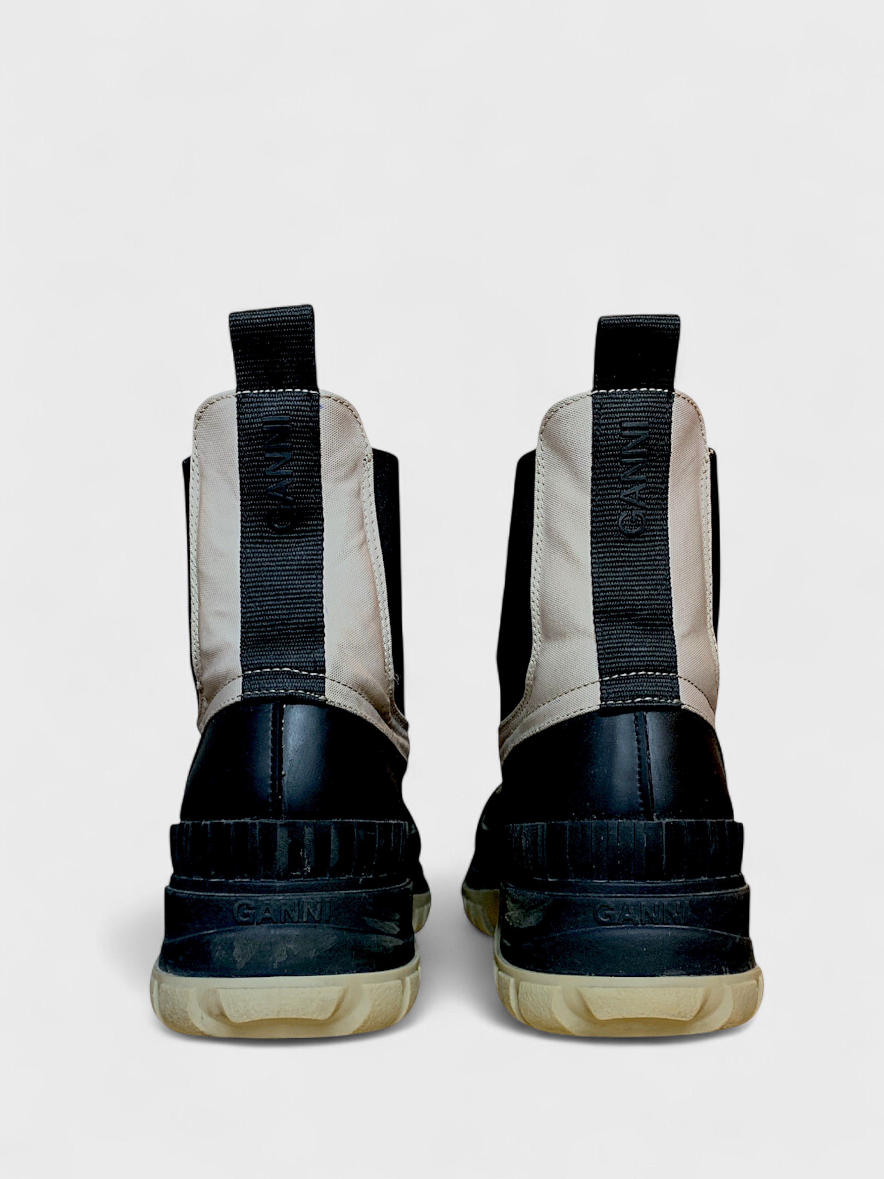 Bottes Chunky Noire & Beige, Taille 7