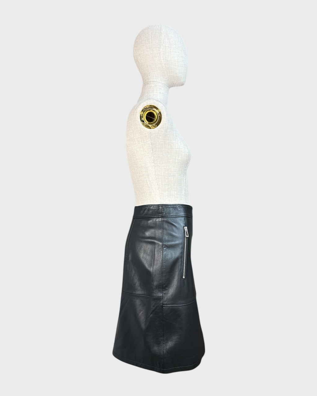 Lurela Hugo black leather skirt, size S