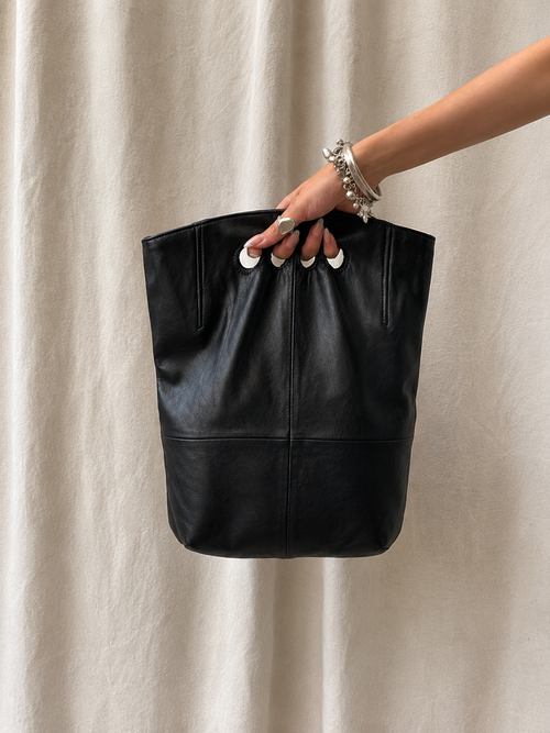 Sac doigts cuir noir - Pièce unique